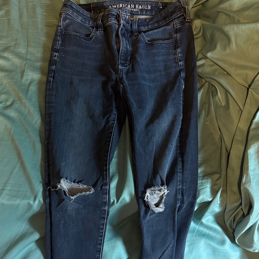 American Eagle Outfitters Women's Dark Blue Distressed Skinny Jeans
